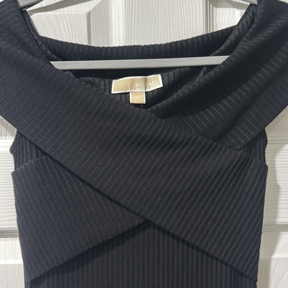 Michael Kors Ribbed Off Shoulder Midi Dress - Picture 5 of 13